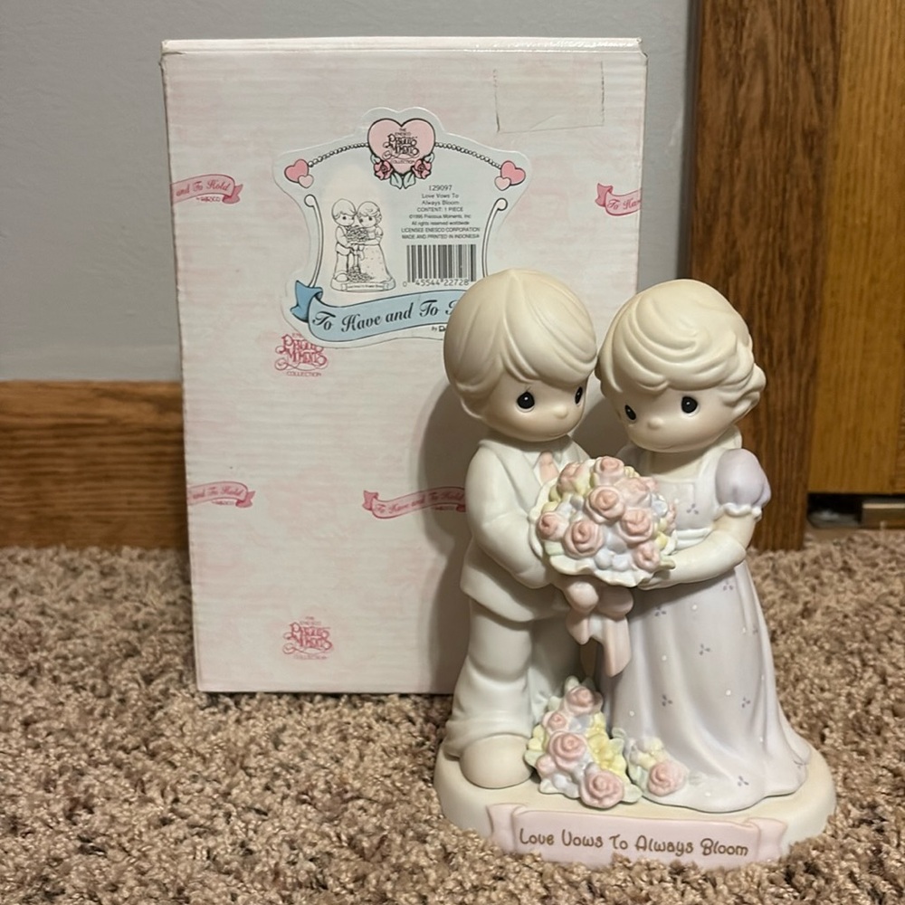 Precious moments 1995 vintage Wedding love vows to always bloom figurine